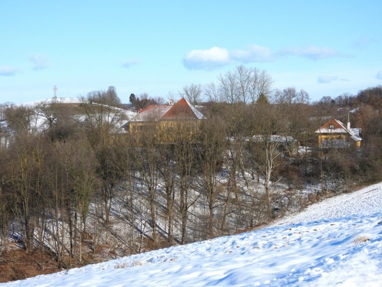 Brunn quer (2)
