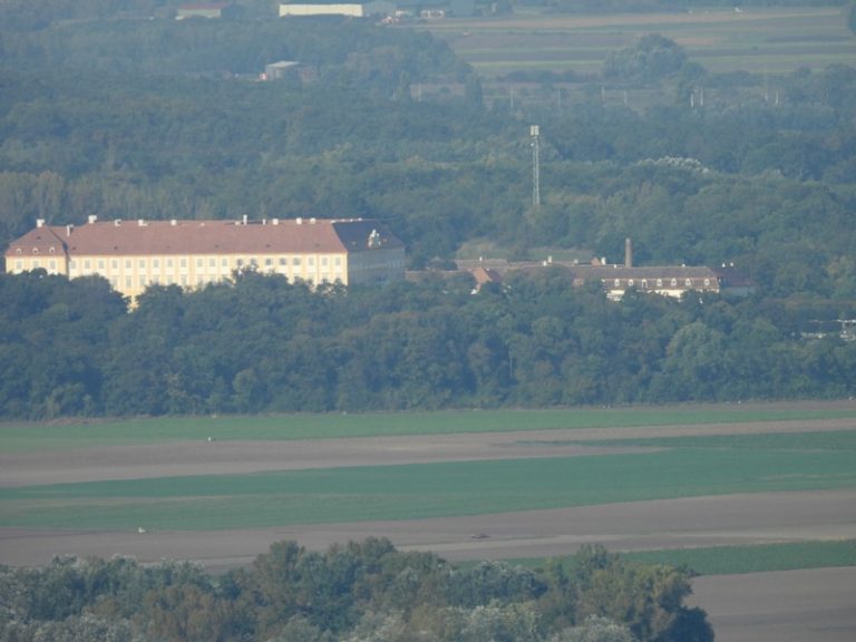Hainburg burgberg quer (50)